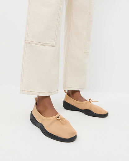 Women Loeffler Randall Raina Caramel/Black Mesh Flat